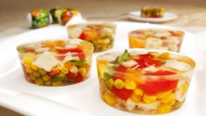 ВМЕСТО ХОЛОДЦА — ВКУСНОЕ КУРИНОЕ ЗАЛИВНОЕ С ЖЕЛАТИНОМ ДЛЯ ПАСХАЛЬНОГО СТОЛА