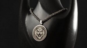 Медальон с головой льва на византийской цепочке