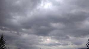 Величественное грозовое небо. Футаж. Облака