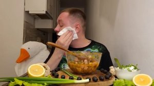 МУКБАНГ. ОБЖОР. СОЛЯНКА СБОРНАЯ МЯСНАЯ С КУРИЦЕЙ, ОХОТНИЧЬИМИ КОЛБАСКАМИ, СЕРВЕЛАТОМ, ВЕТЧИНОЙ. АСМ