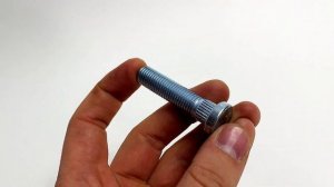 Шпилька ступичной проставки 12 мм М12х1,5, 57 мм