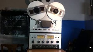 AKAI PRO-1000