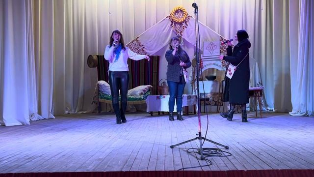 «Ой говорила чиста вода» - Марина Микитенко, Любов Заволока, Ангеліна Каташинська, репетиція,9.12.2 смотреть онлайн