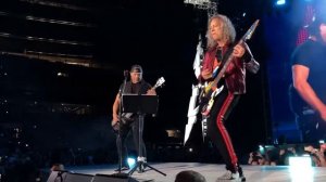 Металлика в лижниках выступила в память виктора цоя в москве