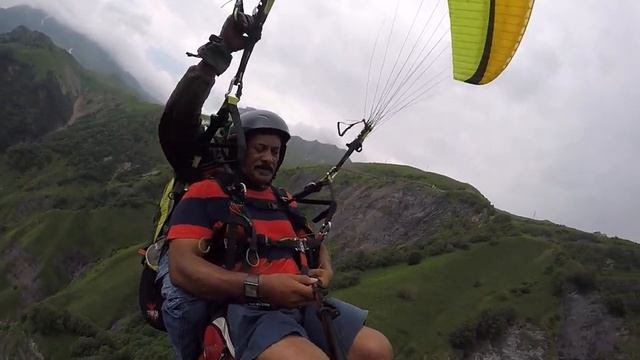 23072019ParaTourYes Gudauri, Georgia кавказ полет на параплане