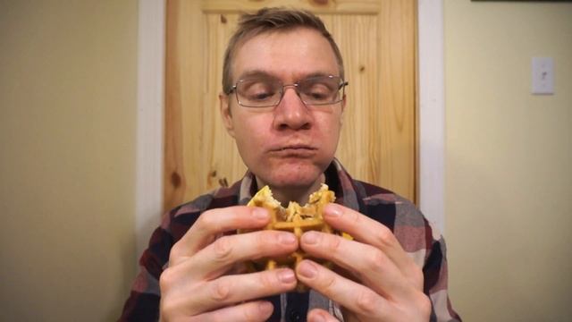 NEW TIM HORTONS BELGIAN WAFFLE SAUSAGE & EGG BREAKFAST SANDWICH!! TASTE AND REVIEW!! смотреть онлайн