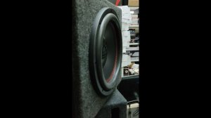 полноценный басовый комплект:  aura fireball 12 + усилок + кабель обзор-включение