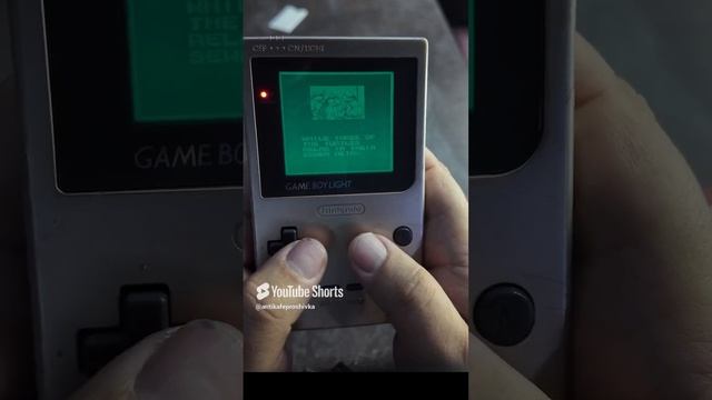 В чем преимущество GameBoy Light? #gaming #ретроигры #shortsvideo #nintendo #нинтендо #обзор