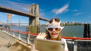 Power up 3_Unit 8_ page 94_01 Unit opener_ City break