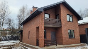 Дом в Новой Москве на берегу реки Красная Пахра.