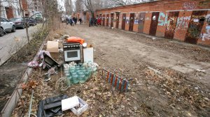 Как воронежцы обороняли свои гаражи и сараи на Ленинградской от самозванцев со скрытыми лицами