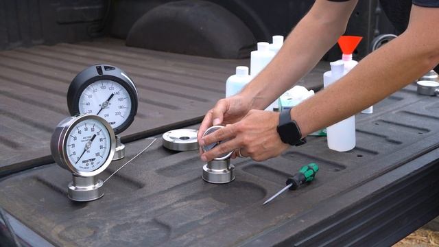 How to Liquid Fill Pressure Gauges in the Field смотреть онлайн
