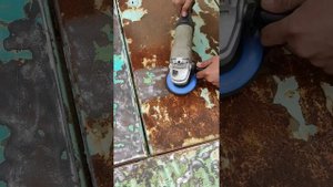 Чем очистить металл от ржавчины и краски?