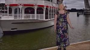 Песня "Пароход белый беленький" поёт Галина сливко . 2022.