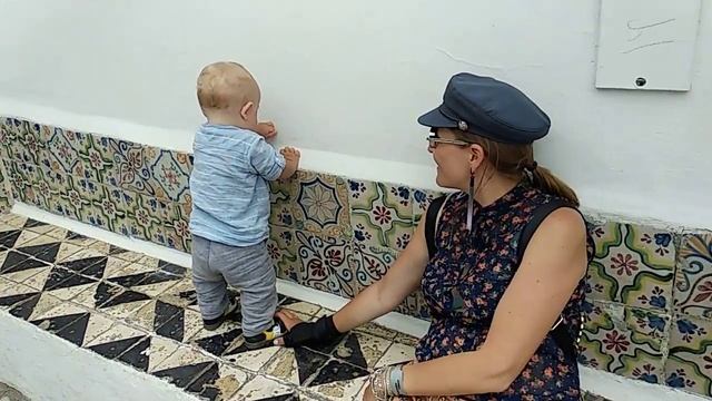 Скамейка в Сиди бу саиде