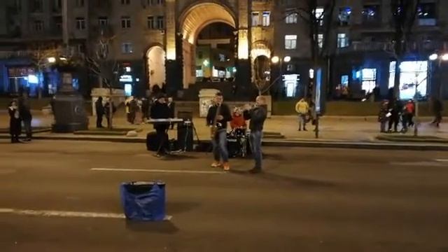 Супер хиты в исполнении уличных музыкантов. Уличная музыка. Киев. 27.01.2020 г.