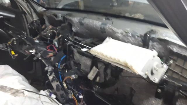 Замена радиатора печки Мерседес мл320/w163, что тебя ждёт🤯 смотреть онлайн