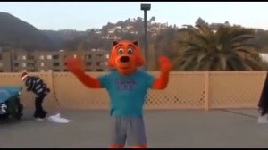 Cool Cat Saves The Kids - RaisorBlade Reviews