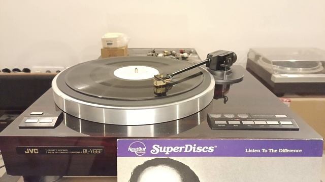 JVC / VICTOR QL-Y66F playing DIANA ROSS "diana" | Side 1 смотреть онлайн
