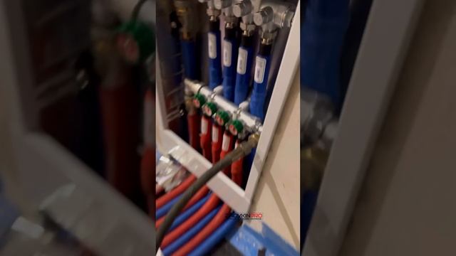 Монтаж отопления с дизайн радиаторами монтаж и работа с ними мне не зашла ... #установкаотопления