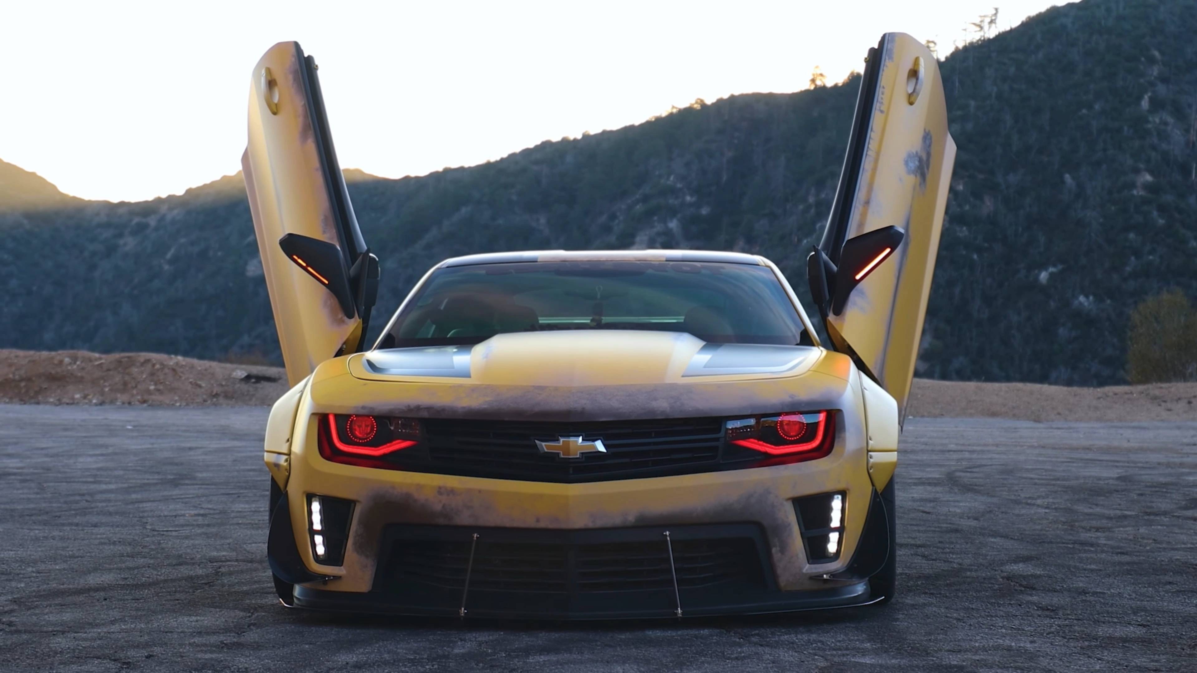 4K UHD - Camaro Bumblebee