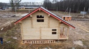 Строительство дома из оцилиндрованного бревна.