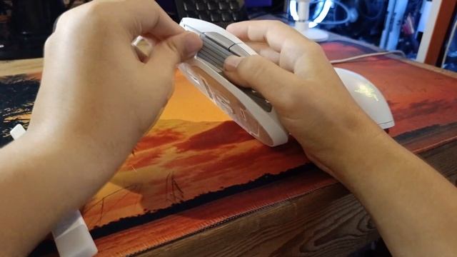 РАСПАКОВКА RAZER BASILISK WHITE / МОЙ ПРОБНЫЙ ОБЗОР