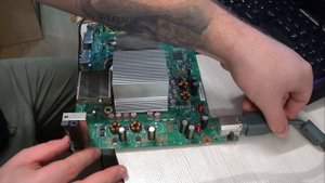 КУПИЛ и сам ПРОШИЛ XBOX 360 в 2024 году