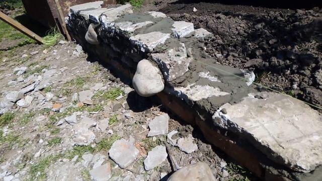 Делаем подпорную стену с битого бетона своими ручками))) смотреть онлайн
