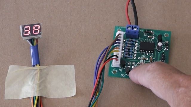 MINI SEGNAPOSTO DIGITALE con PIC16F628A SOIC-18 - Digital Place Card смотреть онлайн