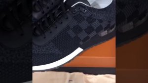 Louis Vuitton Embroderied Sneaker Run Away Classic Style,Unboxing