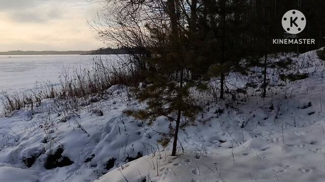 Последний месяц осени. Забрали лодку.