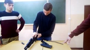 Разборка и сборка, автомата АК-74！