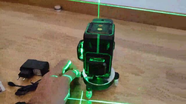 Nivel láser Autonivelación, Kraumi 3 X 360°Línea Laser, Un poquito más a la derecha 😁