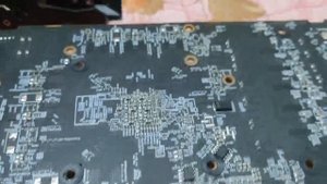 RX 580 с непонятным дефектом