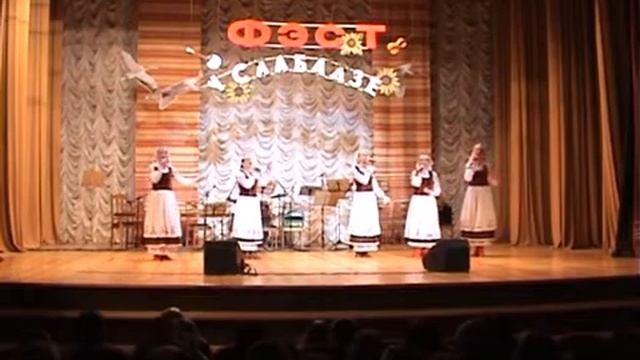 Народный ансамбль "Сузорье"(Новополоцк)_ Як пайду я