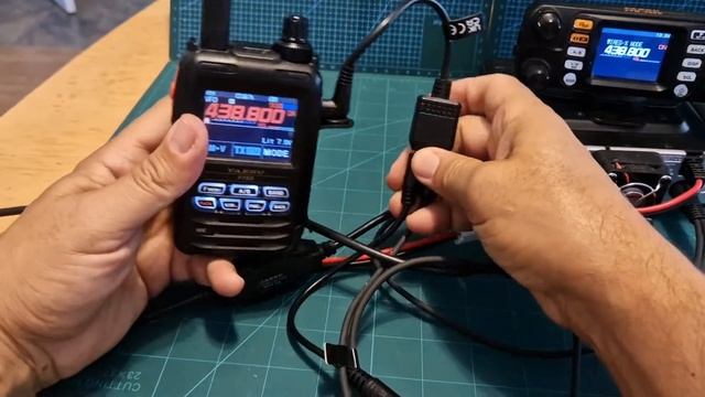 YAESU HRI200 Box or SCU4058 Kit ??