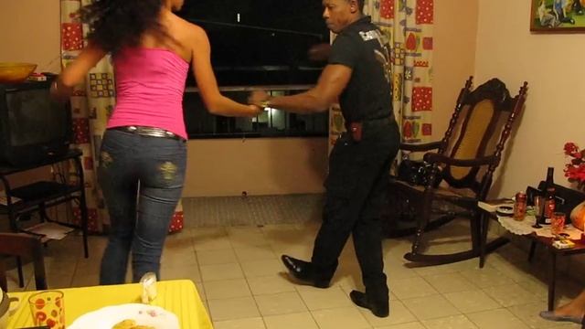 Salsa cubana in La Havana, Cuba, 2009. смотреть онлайн