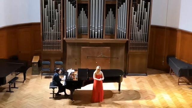 Ирина Граневская. Черепнин "Я б тебя поцеловала"