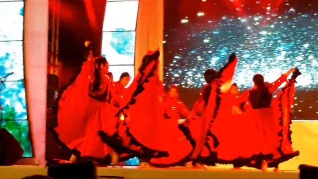 RUSSIAN DANCE смотреть онлайн