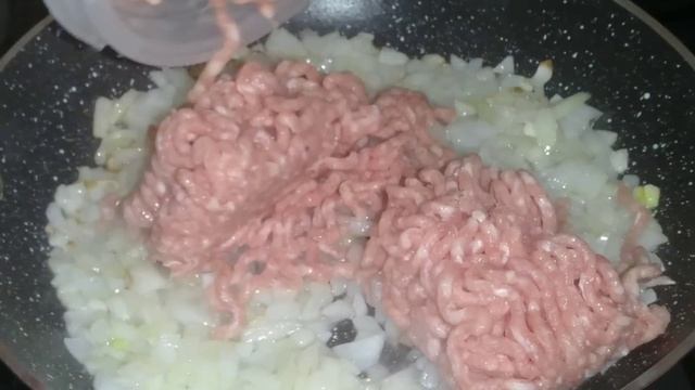 Домашняя выпечка//Дрожжевой Пирог с фаршем и сыром.