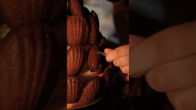Мадлен-башни NISHAduo – идеальный способ украсить новогодний стол десертом! Закажите по ссылке