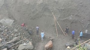 Строительство, оползень, вызвал панику