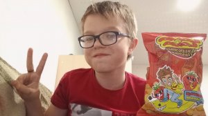 Обзор на кукурузные палочки лава лава Влада А4 клубниччи-банани