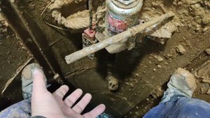 Исправление кривого колодца с грунтовой водой.