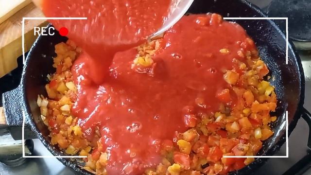 КУРИЦА ПО-ВЕНГЕРСКИ В ПЕРЕЧНО-ТОМАТНОМ СОУСЕ