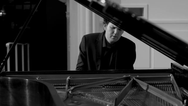 Robert Schumann - Romance in F# Major Op.28 No.2 | Vladimir Khomyakov, piano | 罗伯特·舒曼 - 冒险故事 смотреть онлайн