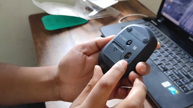 Logitech M171 Wireless Mouse Grey/Black Unboxing and Review смотреть онлайн