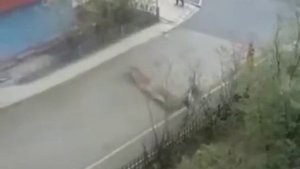 УРАГАН В ЯКУТСКЕ! ЧУДОМ ОСТАЛСЯ ЖИТЬ!