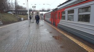 ЭР2Т-7156 и ЭД4М-0491 на станции Москва-Сортировочная-Киевская